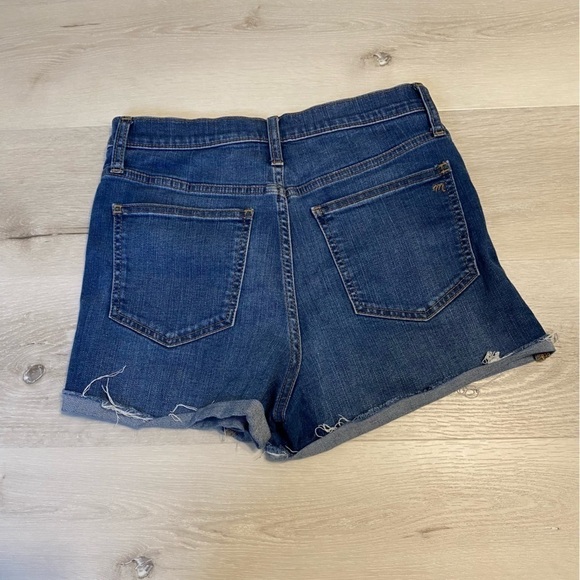 Madewell Roadtripper High Rise Raw Hem Jean Shorts, Medium Wash, Size 27 - Picture 5 of 10